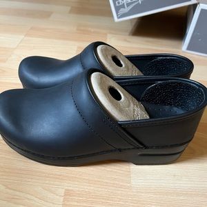 Brand new in box dansko clogs